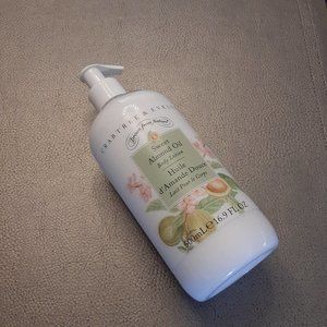 NWT Crabtree and Evelyn Sweet Almond Oil Body Lotion - 500 ml/16.9 fl oz